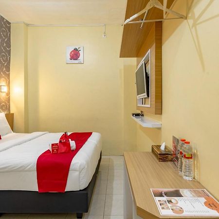 Reddoorz Near Dino Park Hotel Malang Exterior foto