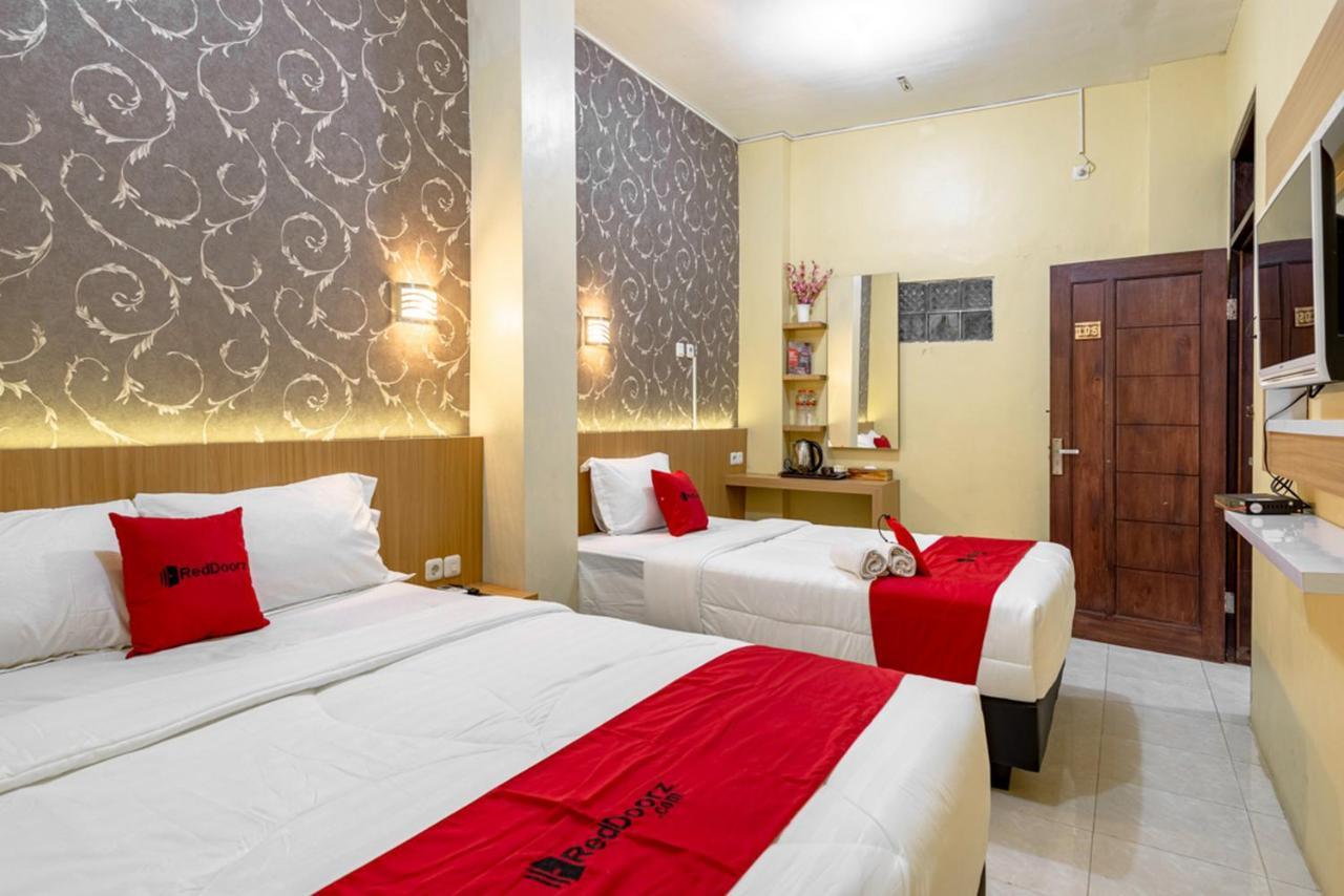 Reddoorz Near Dino Park Hotel Malang Exterior foto